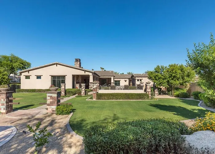 Private Pool & Hot Tub, Retreat - Large Luxury Smart