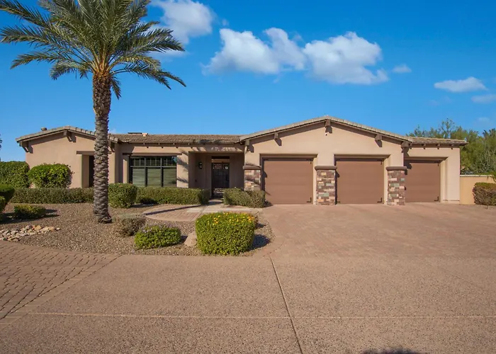 Private Pool & Hot Tub, Retreat - Large Luxury Smart