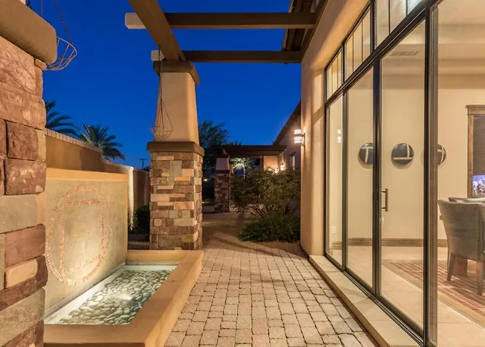 Private Pool & Hot Tub, Retreat - Large Luxury Smart * Scottsdale