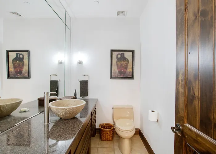 Private Pool & Hot Tub, Retreat - Large Luxury Smart