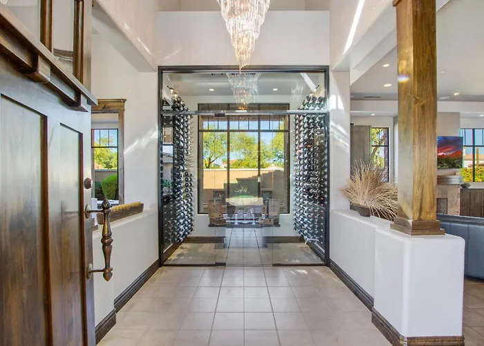 Holiday home Private Pool & Hot Tub, Retreat - Large Luxury Smart *