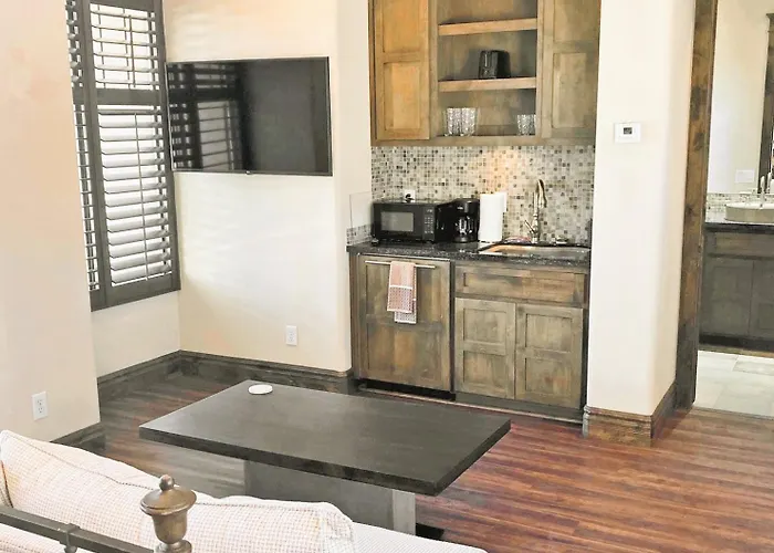 Private Pool & Hot Tub, Retreat - Large Luxury Smart Scottsdale