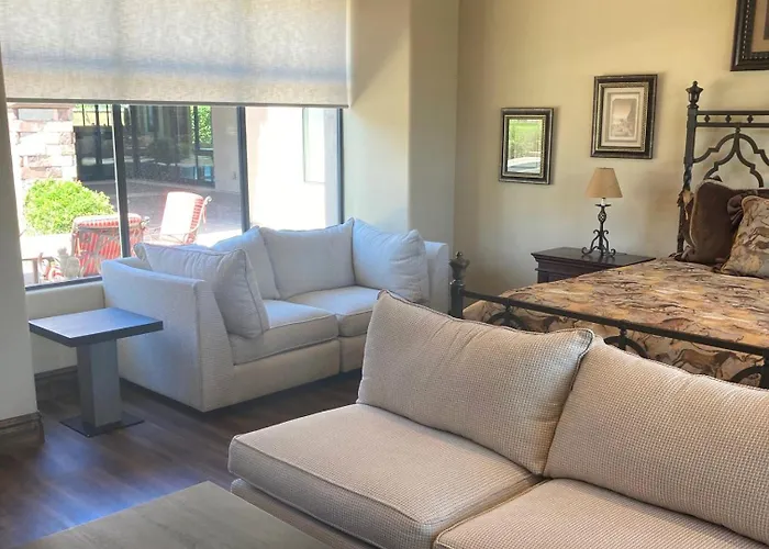 Private Pool & Hot Tub, Retreat - Large Luxury Smart *