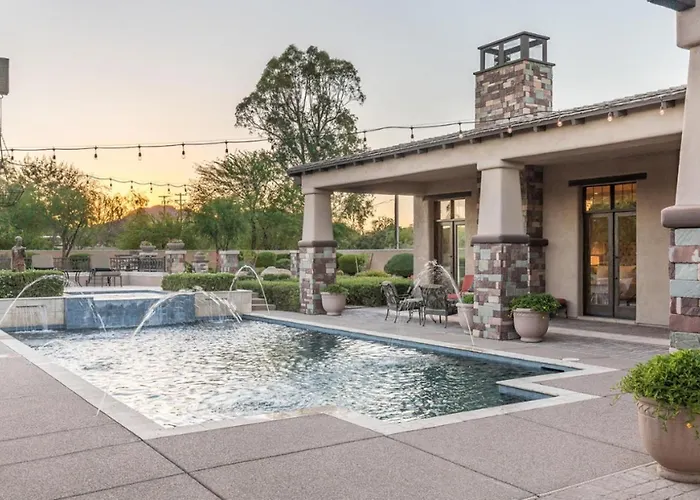 Private Pool & Hot Tub, Retreat - Large Luxury Smart *