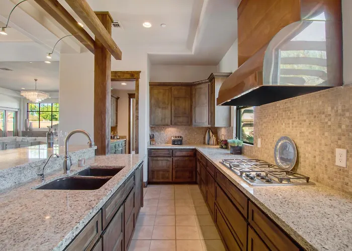 Private Pool & Hot Tub, Retreat - Large Luxury Smart *