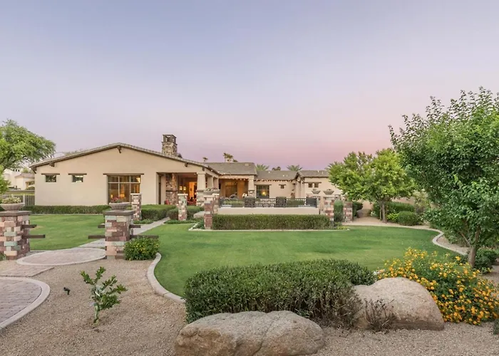 Private Pool & Hot Tub, Retreat - Large Luxury Smart *