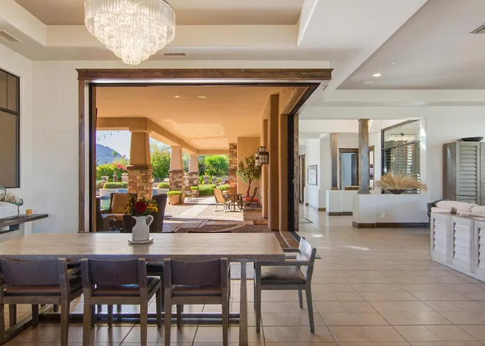 Holiday home Private Pool & Hot Tub, Retreat - Large Luxury Smart Scottsdale